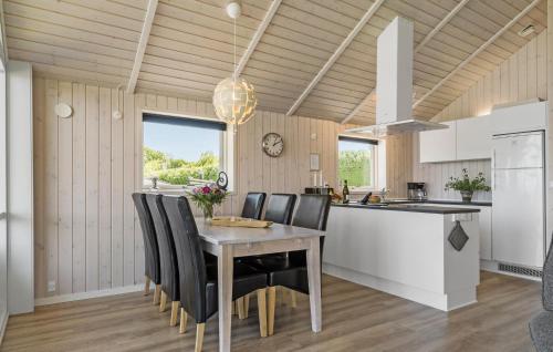 Kitchen, A Stunning Home In Haderslev With 3 Bedrooms And Wifi in Sonderballe
