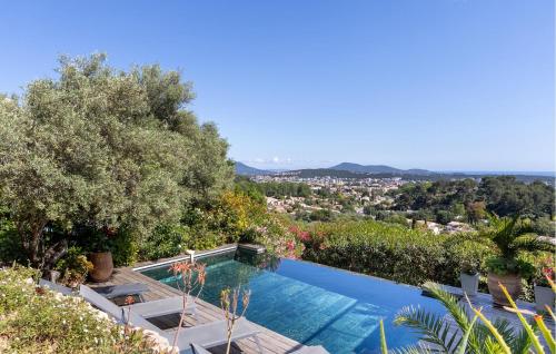 Awesome Home In La Valette Du Var With Kitchen