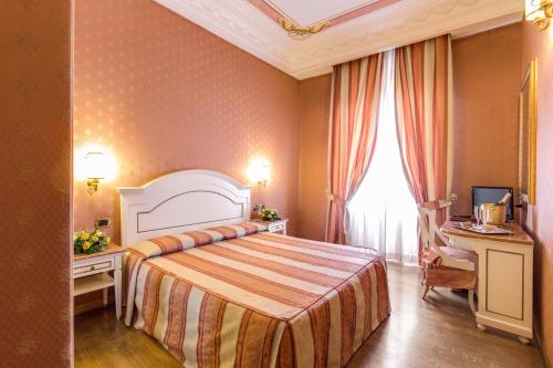 Hotel La Lumiere Di Piazza Di Spagna, Rzym (zdjęcie 2)
