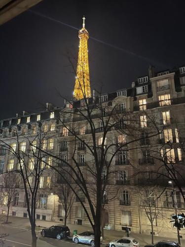 EIFFEL TOWER VIEW - Private Apartment & Terrace - Location saisonnière - Paris