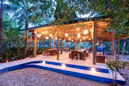 Facilities, Hotel Playa Manglares Isla Baru in Santa Ana