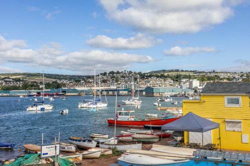 The Curlews - Waterside, boutique home with 360 panoramic views and 10 person Hyool, Teignmouth