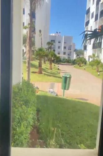 Magnifique appartement proche de CasaNearshore, Iscae, airport, Casablanca (fotografie 2)