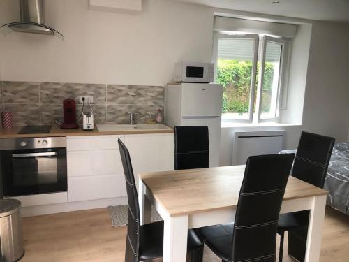 Studio 32m2 avec terrasse privative de 20 m carré (Studio 32m2 avec terrasse privative de 20 m carre) in Benejacq