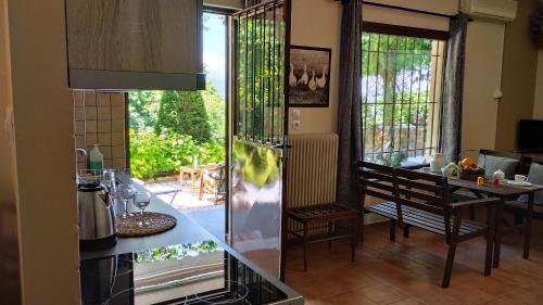 廚房, Stomio 4 Seasons Relaxing Apartment in 史圖米奧