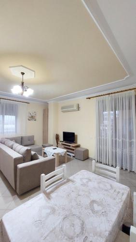 La casa di Pina, Tirana (photo 6)