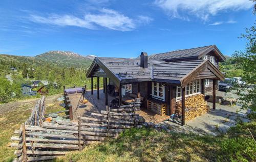 4 Bedroom Cozy Home In Norheimsund