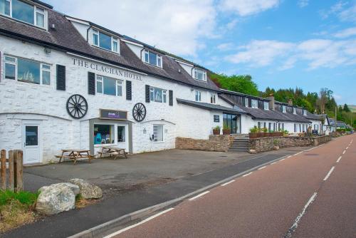 The Clachan Hotel, Lochearnhead – Lochearnhead