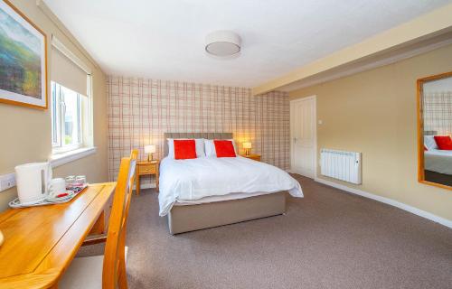 The Clachan Hotel, Lochearnhead – Lochearnhead
