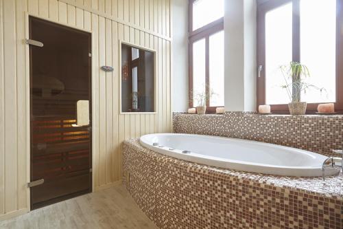 Wellness Apartment De Luxe - image 11