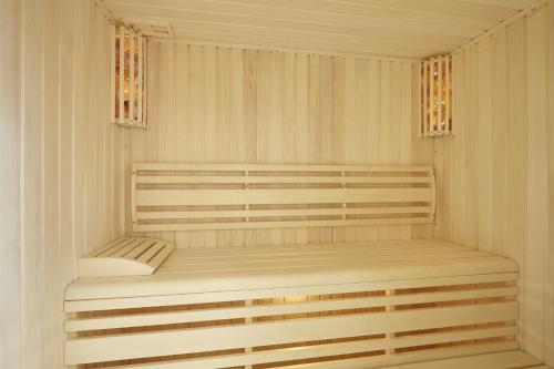 Wellness Apartment De Luxe - image 13