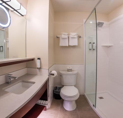 Queen room- Newly Renovated