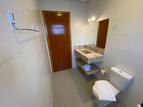 Double Room image 4