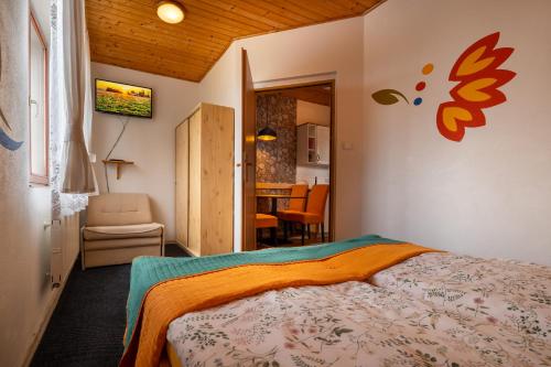 Two-Bedroom Apartment image 5