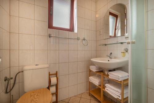 Apartment with Balcony image 9
