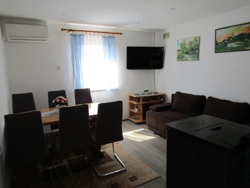 共用Lounge/電視區, Kuca za odmor Mare in 斯維蒂馬丁納穆里