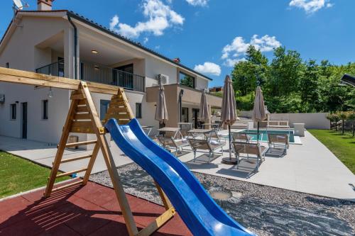 Villa Mochi, a beautiful modern villa in a tranquil enviroment