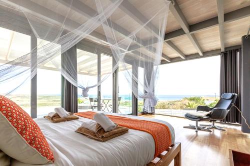 Sea View Villa mit 5 Schlafzimmern, Heated Pool, PS4, Fitnessraum 3