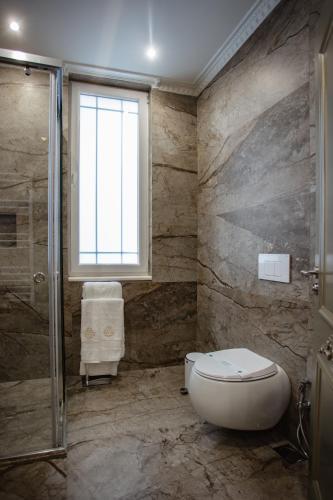 Ervini Boutique Hotel - image 5