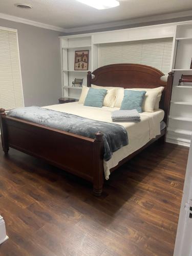 Best value 4 Huge Bedrooms in Willmar, USA