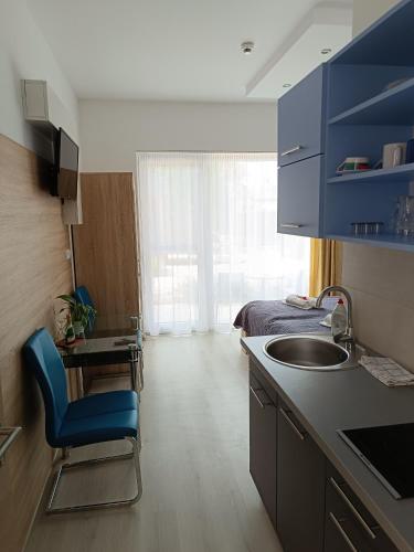 Újhely Apartmanház (Ujhely Apartmanhaz) in Siofok