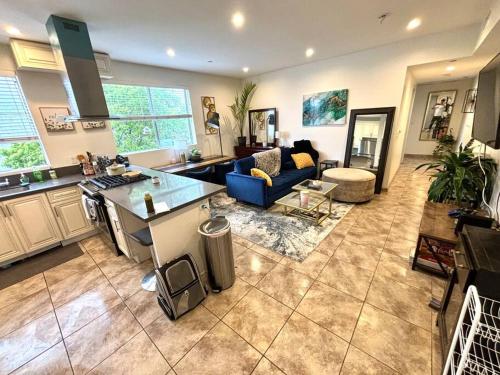 Three-Bedroom Apartment image 7
