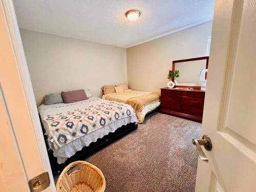Ample and Serene Home in a Central VA Location! in Lynchburg, USA