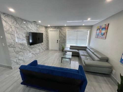 Modern Villa with Pool Hollywood Hard Rock Casino in Fort Lauderdale, USA