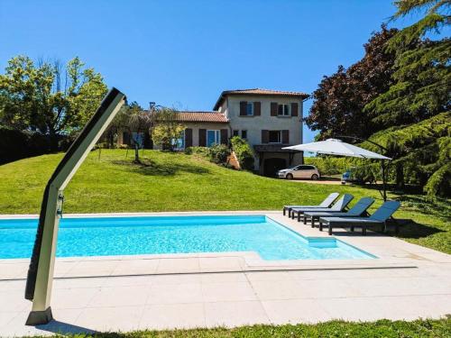 Villa avec piscine et vue panoramique - Location, gîte - Limas