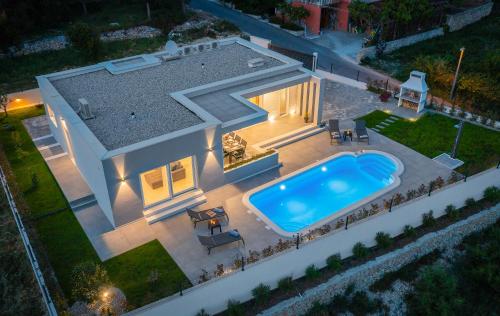 Villa Paradiso Adriatico – khách sạn tại Kastel Gomilica