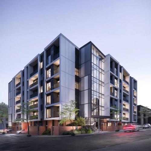 Modern Two Bedroom Apartment with Free Parking in อื่นๆ