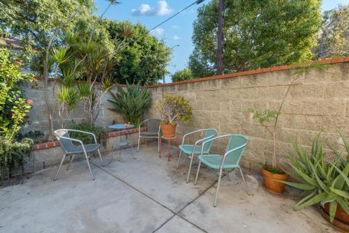 Elevated Style and Comfort Splendid 1 BR Apt in LA in Los Angeles, USA