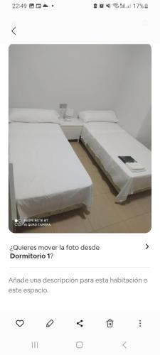 2 twin beds