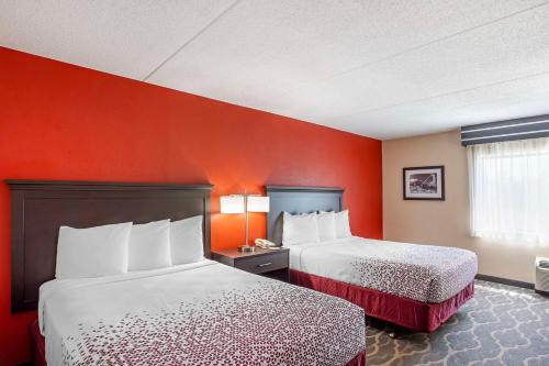 2 double beds