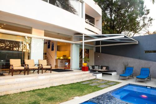 المرافق, Herradura House in Jacarandas