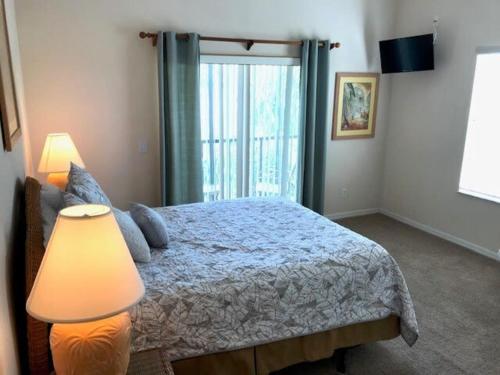 Bahama Bay third floor unit perfect location detail