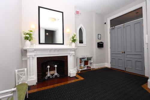 Comfortable Studio in Back Bay Newbury St. #7 - image 14
