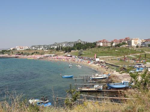Family Hotel Asai - image 9