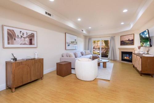 Exquisite Modern 2BR Apt in Prime Location in Los Angeles, USA