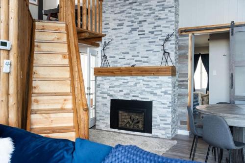 4WD Cabin in the Clouds with Hot Tub cabin in Nederland, USA