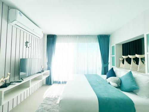 room detail thumbnail 1