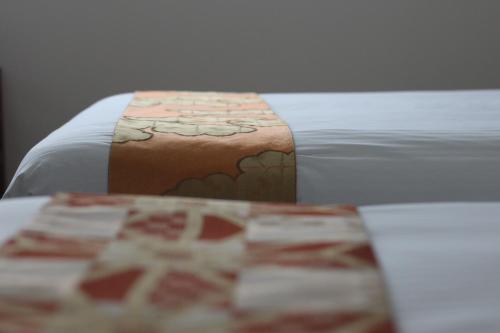 Deluxe Twin Room image 1
