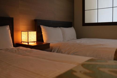 Superior Double Room with Two Double Beds image 10