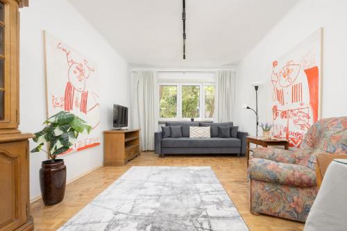 Przytulny i Tradycyjny Apartament na Parterze w Centrum Warszawy by Noclegi Renters, Warschau