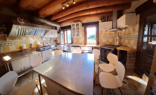 virtuve, Casa Guardafuentes de Ordesa ,Casa del Guardés (Casa Guardafuentes de Ordesa ,Casa del Guardes) in Buerba