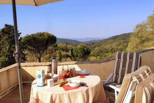 Loft de charme avec vue superbe dans l'Esterel in Les Adrets-de-l'Esterel