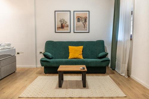 2 king beds, 1 sofa bed
