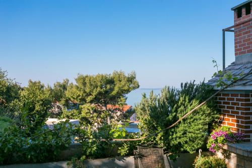 One-Bedroom Apartment with Terrace and Sea View image 8