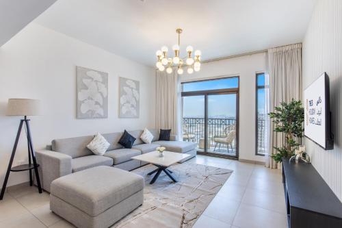 One Bedroom Apartment in Madinat Jumeirah Living by The S Holiday Homes, Dubaj