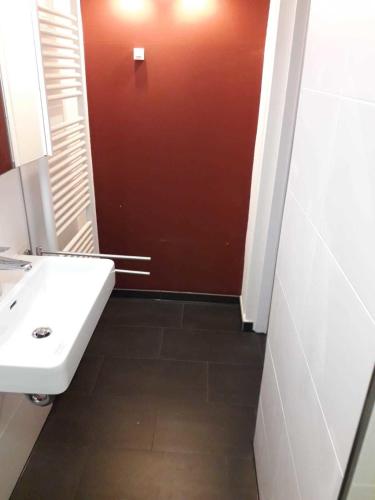 Ferienhaus Grenzweg 1.2km von Höhweg entfernt
